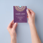 Makeup Artist Elegant Gold Motif Paars Flyer (Hand)