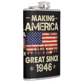 Making America Great sinds 1946 Retro 76ste verjaa Heupfles (Rechts)