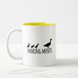 Making Moves Mama Duck and Ducklings Motivational Tweekleurige Koffiemok