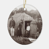 Making Tappa, een moederstof, c.1875 (sepia foto) Keramisch Ornament (Links)