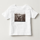Making Tappa, een moederstof, c.1875 (sepia foto) Kinder Shirts (Voorkant)