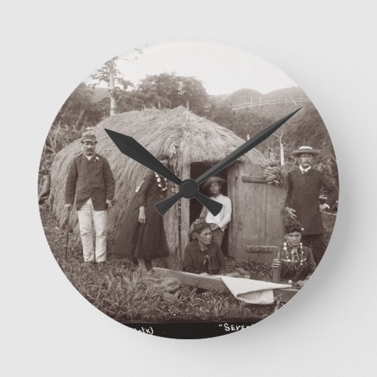 Making Tappa, een moederstof, c.1875 (sepia foto) Ronde Klok (Voorkant)