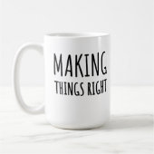 "Making Things Right" stijgt boven ontwerpfouten u Koffiemok (Links)
