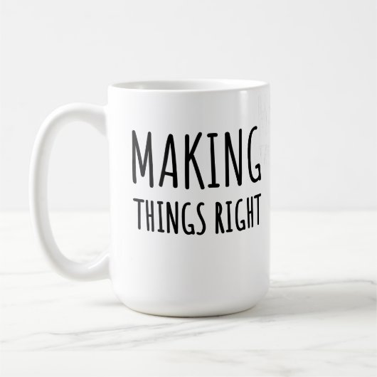 "Making Things Right" stijgt boven ontwerpfouten u Koffiemok (Links)