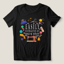 Makkelijk Afgeleid Door Naai Spullen T-shirt, Naai