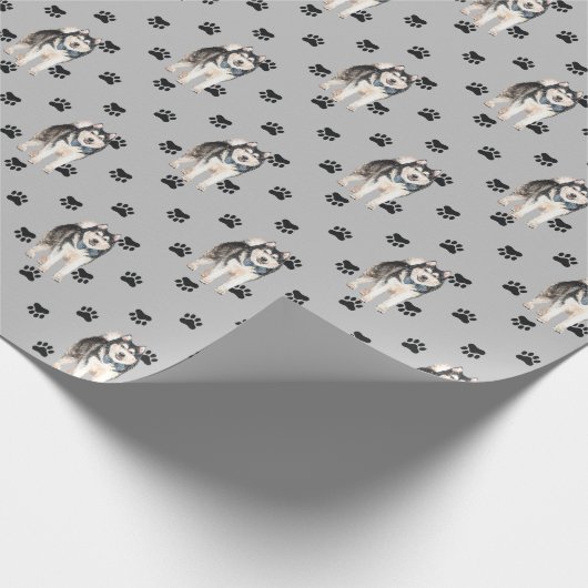 Malamute Dog Paw Print Pattern op Silver Cadeaupapier (Hoek)