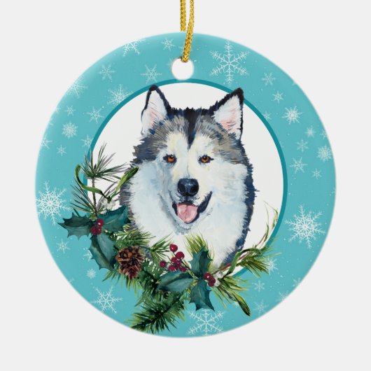 Malamute Evergreen Blue Snowflake Border Keramisch Ornament (Voorkant)