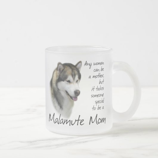 Malamute mama Mok (Rechts)