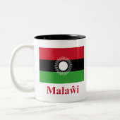 Malawi vlag met naam op Chewa Tweekleurige Koffiemok (Links)