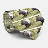 Malayan tapir op gras stropdas (Opgerold)