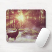 Male Deer in Misty-Bossen op Sunrise Golden Hour Muismat (Met muis)