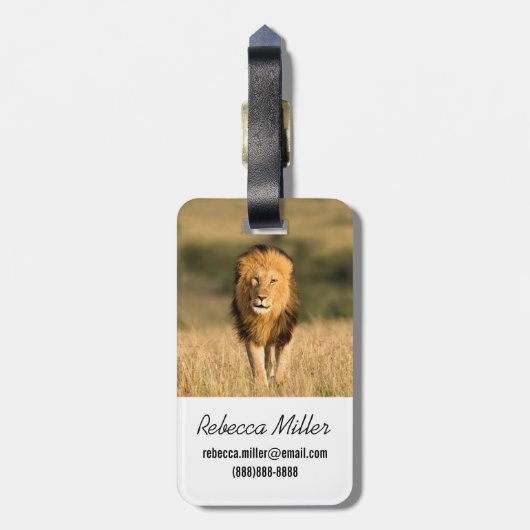 Male Lion Walking Bagagelabel (Achterkant verticaal)