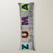 Malibu Gem Body Pillow met Zuma Sign Lichaamskussen (Voorkant Verticaal)