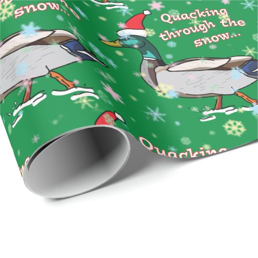 Mallard Duck in Santa Hat Quacking through Snow Cadeaupapier (Rol Hoek)