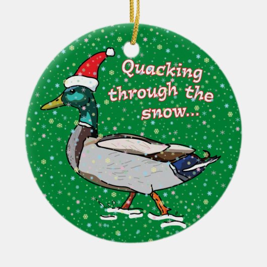 Mallard Duck in Santa Hat Quacking through Snow Keramisch Ornament (Voorkant)