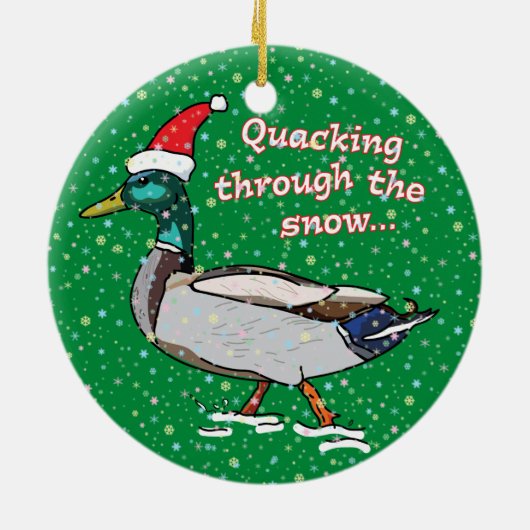 Mallard Duck in Santa Hat Quacking through Snow Keramisch Ornament (Achterkant)