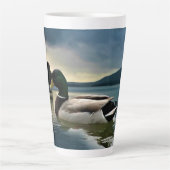 Mallard Duck op het meer Latte Mok (Voorkant)
