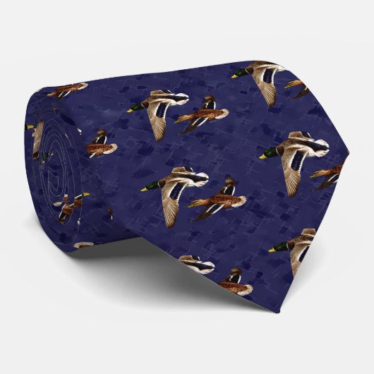 Mallard Ducks Flying Navy Blue Stropdas (Opgerold)
