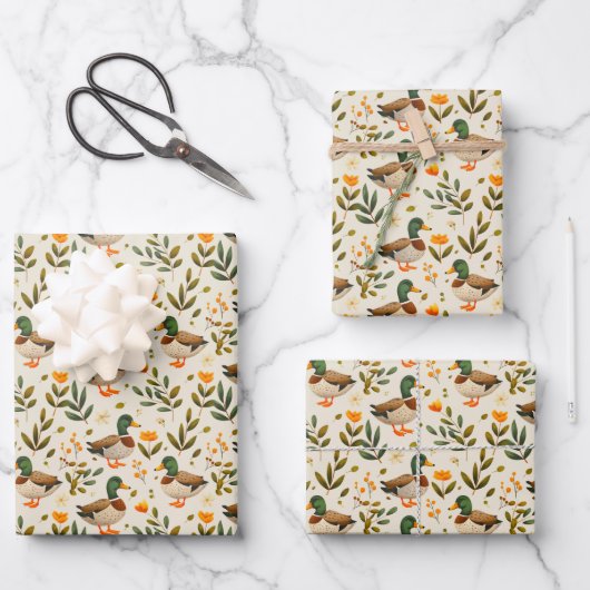 Mallard Ducks In Een Bospatroon Inpakpapier Vel (Voorkant)