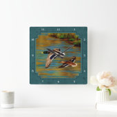 Mallard Ducks in Flight Blauwgroen Vierkante Klok (Huis)