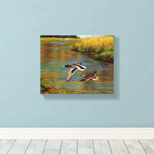 Mallard Ducks vliegen over de hond Canvas Afdruk (Insitu (Houten vloer))