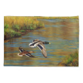 Mallard Ducks vliegen over de hond Kussensloop (Achterkant-Links)