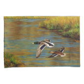 Mallard Ducks vliegen over de hond Kussensloop (Voorkant-Rechts)