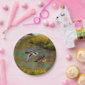 Mallard Ducks vliegen over de hond Papieren Bordje (Feest)