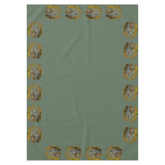 Mallard Ducks vliegen over de hond Tafelkleed (Voorkant)