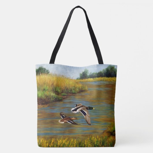 Mallard Ducks vliegen over de hond Tote Bag (Achterkant)