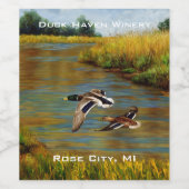 Mallard Ducks vliegen over de hond Wijn Etiket (Enkel label)