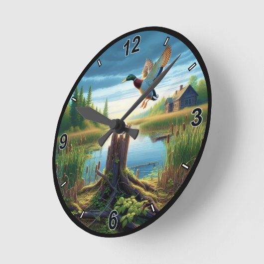  Mallard Vliegen Over Een Rustig Meer Ronde Klok (Hoek)