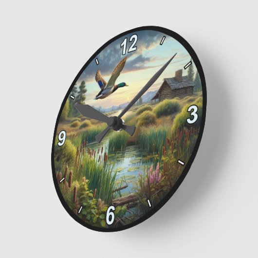  Mallard Vliegen Over Een Rustig Meer Ronde Klok (Hoek)