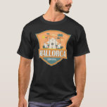 Mallorca Spanje Reizen Retro Badge T-shirt<br><div class="desc">Mallorca retro reisontwerp in een embleemstijl met de Santa María-kathedraal. Mallorca (Mallorca) is een van de Balearen in het Middellandse Zeegebied.</div>