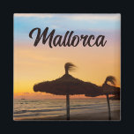 Mallorca zonsondergang Magneet<br><div class="desc">Schattige en stijlvol design met fotografie van een prachtige zonsondergang op het Spaanse Zee Mallorca in het Middellandse Zeegebied in Europa. Deze Magnet zal een perfect gepersonaliseerd cadeau zijn.</div>