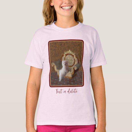 Maltees devies over de stoel Dog Art gepersonalise T-shirt (Voorkant)