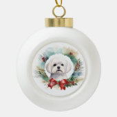 Maltese Kerstkrans feestelijke pup Keramische Bal Ornament (Voorkant)