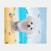 Maltezer hond op het strand fleece deken (Voorkant (Horizontaal))