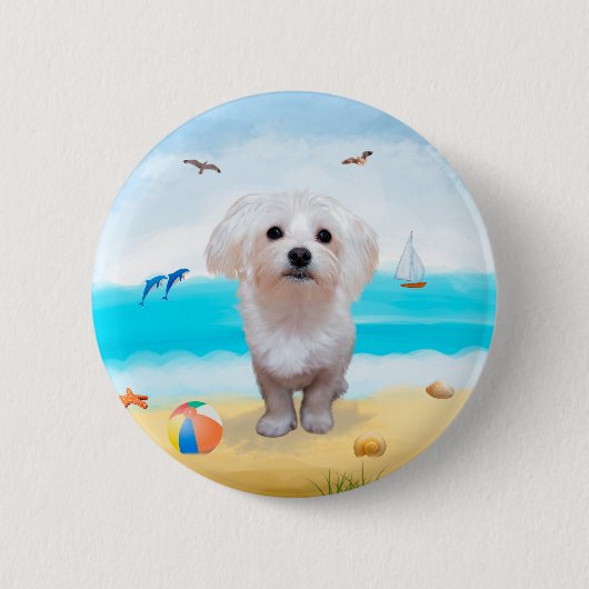 Maltezer hond op het strand ronde button 5,7 cm (Voorkant)