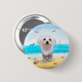 Maltezer hond op het strand ronde button 5,7 cm (Voorkant /achterkant)