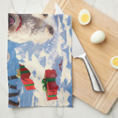 Maltezer hond rent in de sneeuw met kerstmuts theedoek (Quarter Fold)