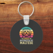 Maltezer Hond Retro Zonsondergang Afleidend Sleutelhanger (Voorkant)