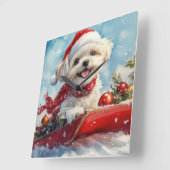 Malti Tzu Hond in Sledge Laat het Sneeuw Kerstmis Vierkante Klok (Hoek)