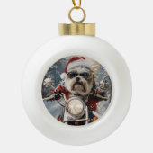 Malti Tzu Hond Rijden Motorfiets Kerstmis Keramische Bal Ornament (Voorkant)