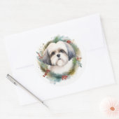 Malti Tzu Kerstkrans feestelijke pup Ronde Sticker (Envelop)