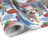 Malti Tzu loopt in de sneeuw met kerst Pet Cadeaupapier (Rol Hoek)