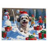 Malti Tzu loopt in de sneeuw met kerst Pet Groot Cadeauzakje (Achterkant)