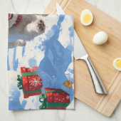 Malti Tzu loopt in de sneeuw met kerst Pet Theedoek (Quarter Fold)