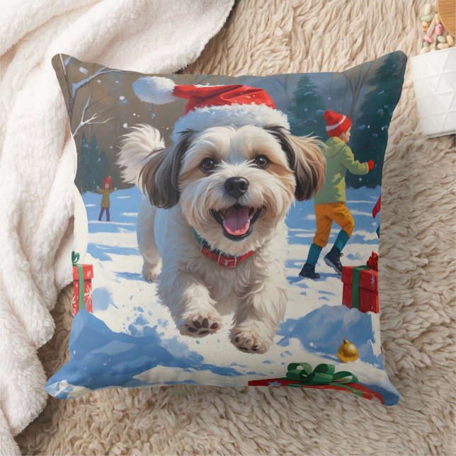 Malti Tzu rent in de sneeuw met kerstmuts Kussen (Deken)