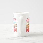 Mam, de "Queen of Our Hearts" Bone China Mok (Achterkant)